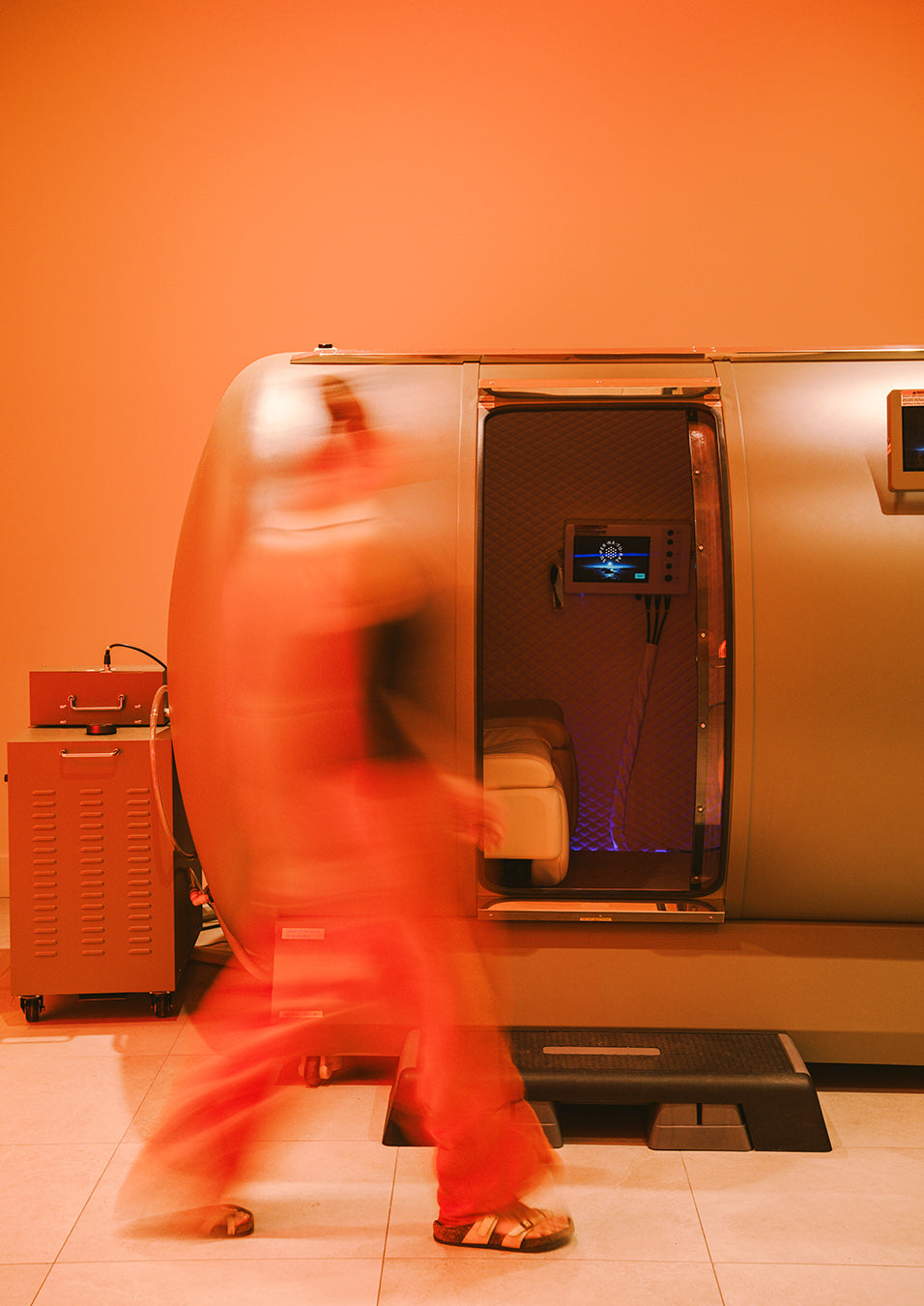 oxygen-chamber-blur.jpg